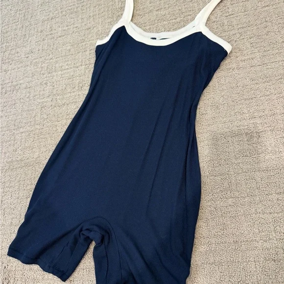 SKIMS Soft Lounge Onesie - Picture 3 of 4